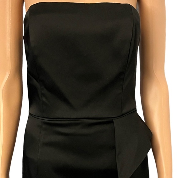 White House Black Market black dress. - Picture 9 of 12